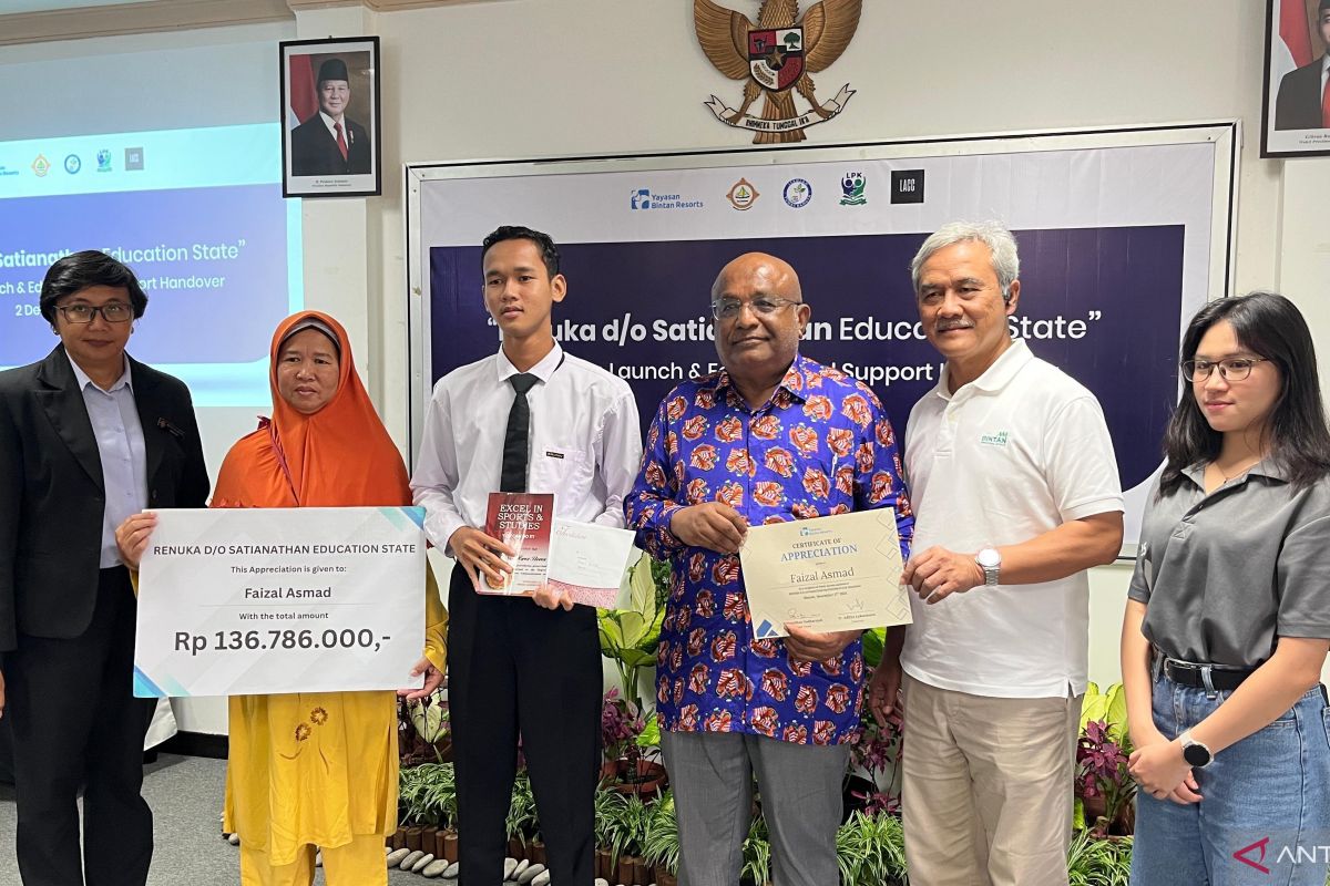 Yayasan Bintan Resort terima bantuan beasiswa dari Donatur Singapura Yayasan Bintan Resort terima bantuan beasiswa dari Donatur Singapura