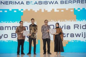 Srikandi Kemenkeu Raih Gelar Awardee Beasiswa Komdigi Berprestasi 2025